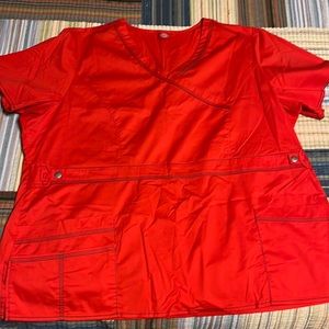 Dickies 4 pocket scrub top